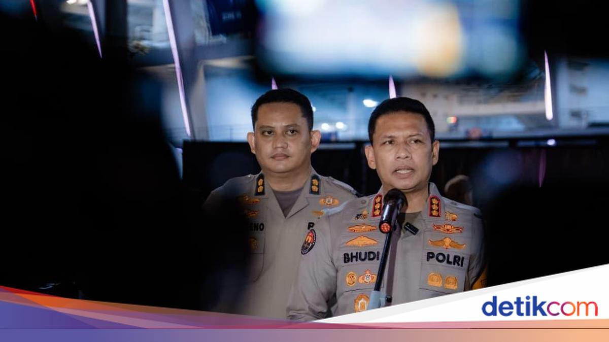 10.121 Personel Gabungan Amankan FIFA ASEAN Cup di Kawasan GBK 1 b6ab8e002141ded3289f5fa09e7f30dd06882b3141b34980528d2242b14711ab