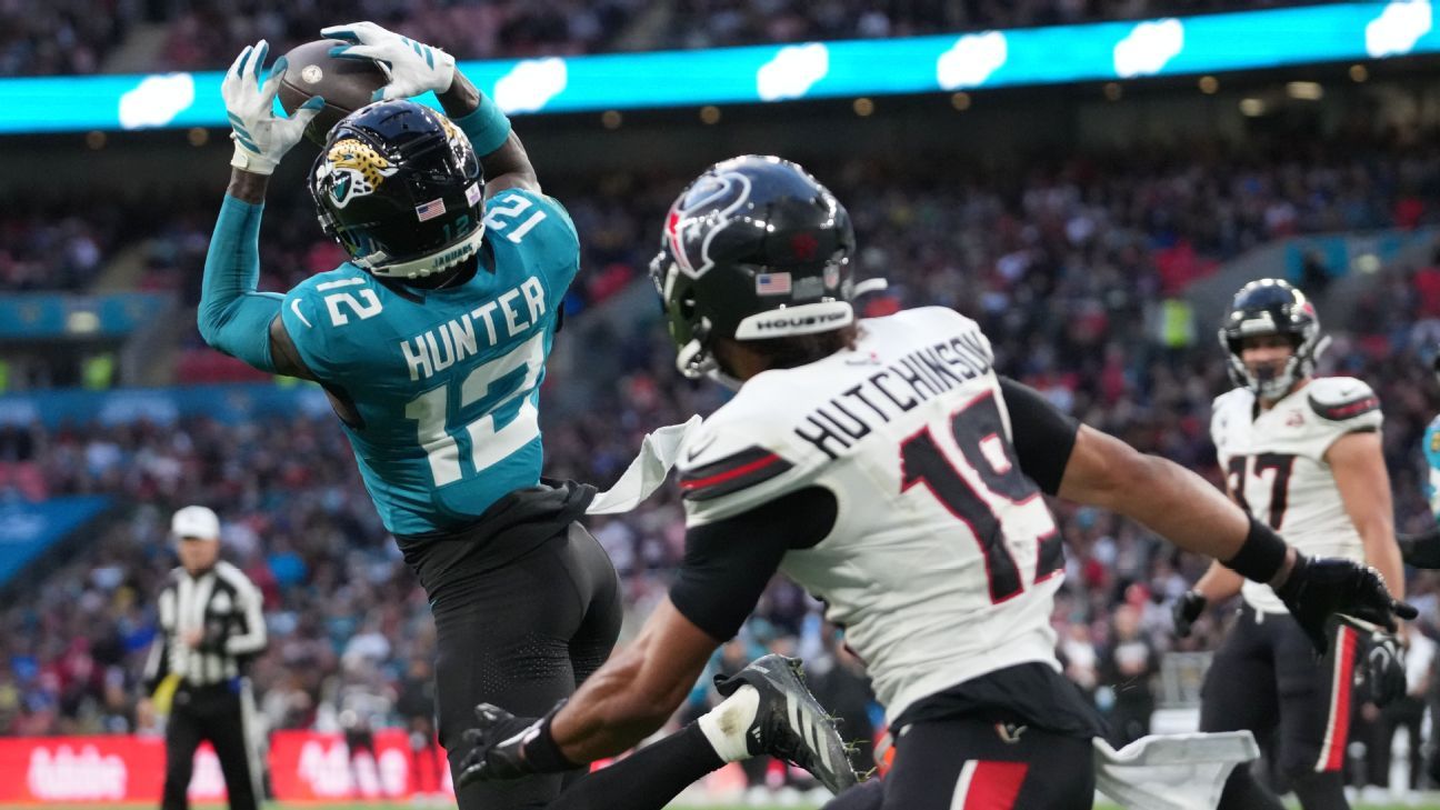 Hunter stars in Jags' loss, becomes 1st with INT and TD catch since 2002 1 bc2821d32f877d06285448e49854493dd3d7bf13a5e125c9c0fe0a3c36969625