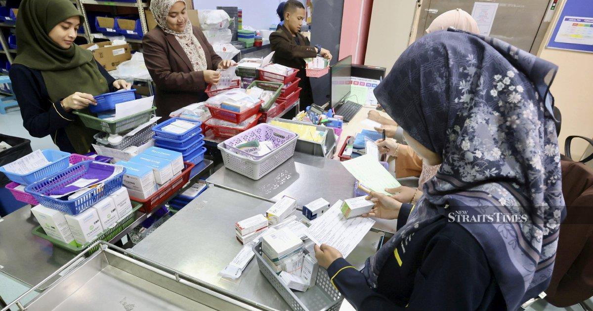 Health Ministry to expedite permanent appointments for contract pharmacists 1 c8a3dadb2488a38f8b94308c3fc53254e670c20d8fd11777b9d1fdda29e1540b