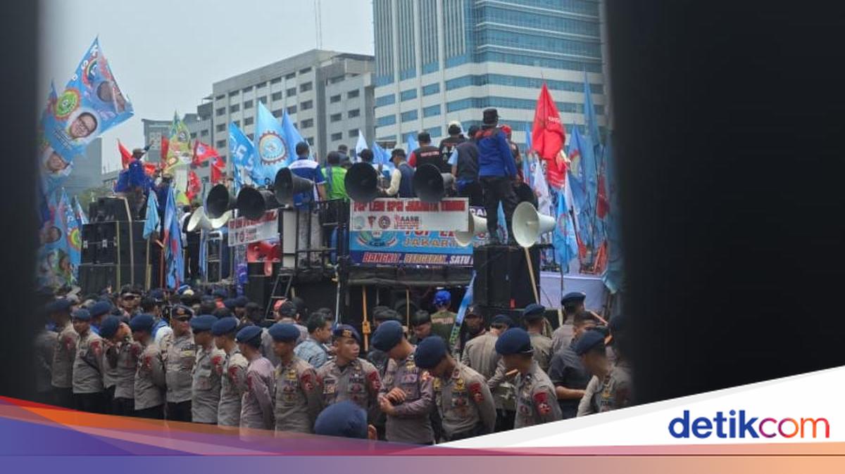 Dasco Temui Massa Buruh Usai UU Ketenagakerjaan Sah: Prabowo Tunaikan Janji 1 ca5636dbae31b5d08d6908e28426b6284175cd248426ee58e1f467a20793a330
