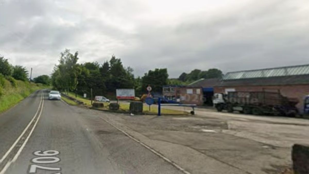 Firefighters battle huge blaze at Scots recycling centre as locals told 'avoid area' 1 d239fa7a54d3427dae4c6232a35a9290c22f0f3bb7868d515bd650ccf6495375