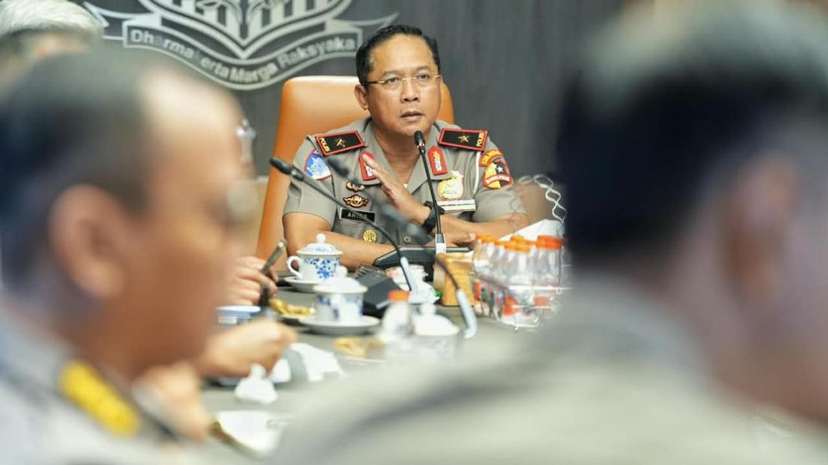 Kakorlantas: Kehadiran Polantas Harus Memberi Arti bagi Masyarakat 1 d7fb304938a4f58be3059e05be6b1b546622cfd3bd6471ec0937ce0ec81c416c