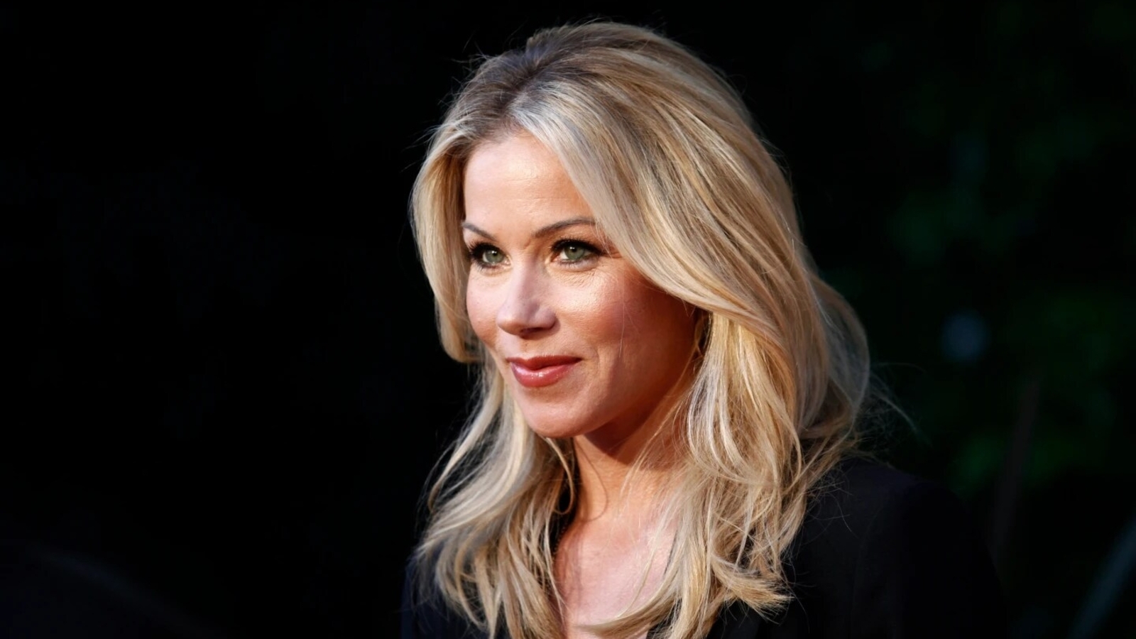 Christina Applegate opens up about emotional toll of multiple sclerosis misdiagnosis: ‘I’m back at square one’ 1 da71faf8f70ea09cc2f20b23456af3f00a593eae47818419141afbfc0161b2f6