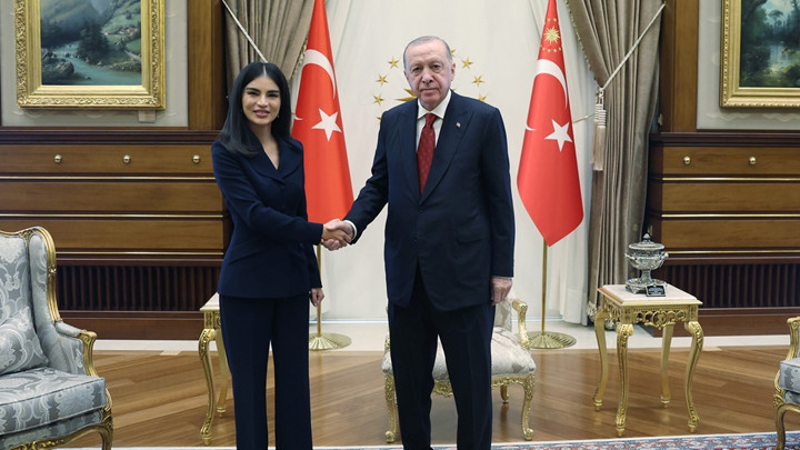 Cumhurbaşkanı Erdoğan, Özbekistan Cumhurbaşkanlığı İdaresi Başkanı Mirziyoyeva'yı kabul etti 1 dc6f4ecf0cd01084e4648983d972af92d18b7be1b17d161218dda2dc21f8e7f4