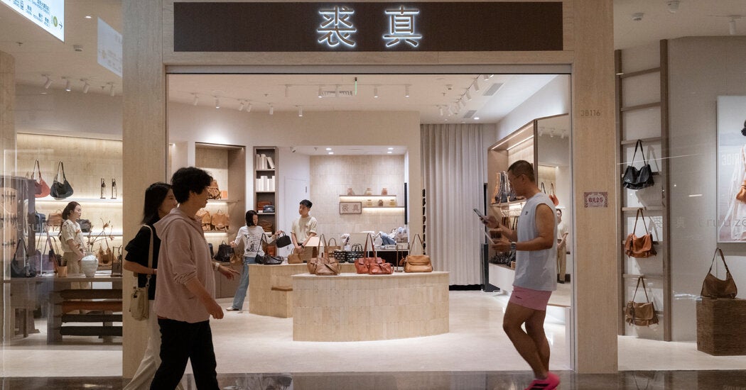 China’s Export Boom Fuels Growth Despite Slump at Home 1 e0383aa0deefc3a169140deaa07f043c43acf09990e33c8731ab03359f4ed11c