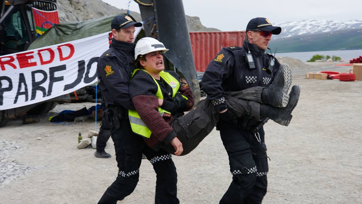Gruvedemonstranter i Finnmark nekter bøter – må møte i retten 1 e649bff1242d4261887a305f3051e6f1892e825e283b38b4cc7cbe27fe9c4908