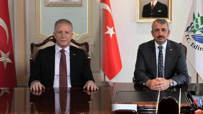 Türkiye’nin en çok vali çıkaran illeri belli oldu: İşte valilerin memleketleri 1 e83310d128519d6b599522cd5994c46cd432c08a50d7974115797a7ce19d64f6