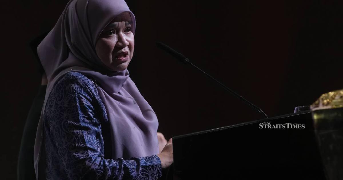 Haze-related school closures to be decided collectively, says Fadhlina 1 fa3823a8f0e980a4dfb4577bffa77af9918c098062b6e461954b2f00d17a2441