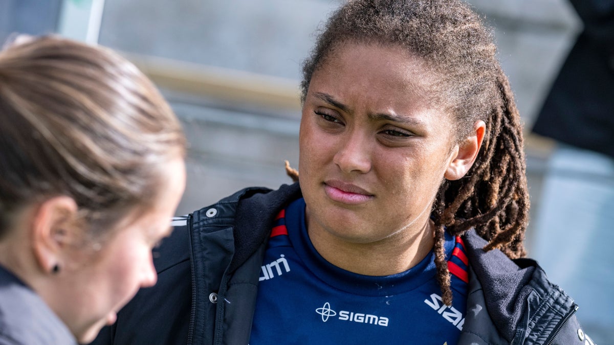 Rosengårdsstjärnan rycker på axlarna åt MFF-piken: ”Bryr oss inte” 1 fbaf0b15914b8fa1490bede4b62d8de31fcec2ea936aaf2dad81c0101675fdd6