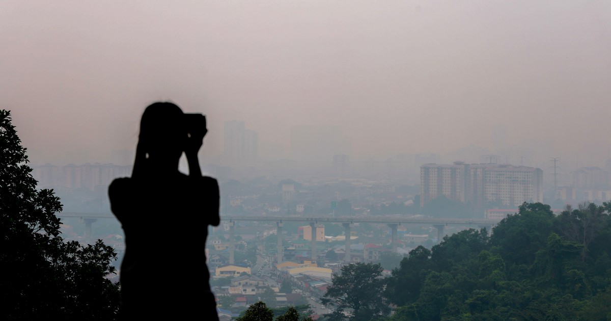 27 stations record unhealthy API readings across Peninsular Malaysia 1 fc48c70ad380fcf6e9efa87e944e41bdff64b731851bda8c4f92d451078d8f4c