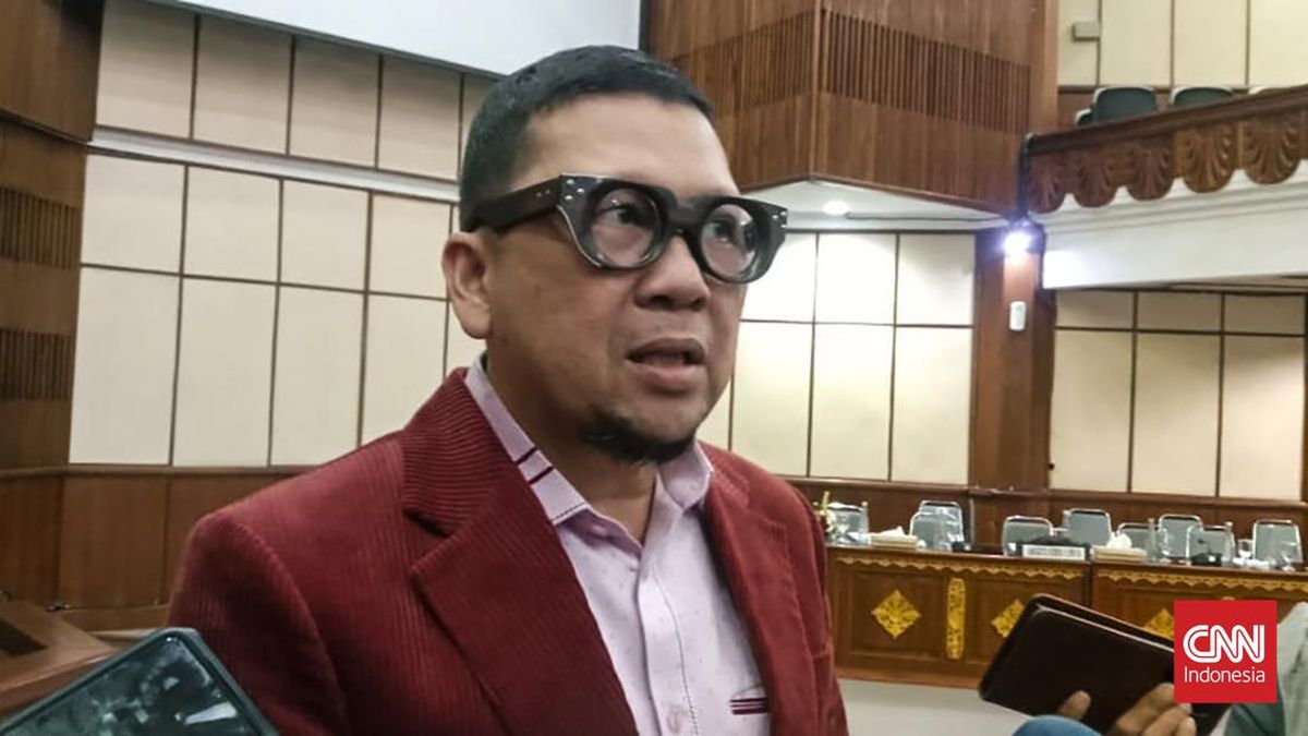 Doli Tantang KPU Buka-bukaan Soal Dugaan Penyelundupan 'PKPU Gibran' 1 ff072f5b74b6afbbcde89744c6d6cfcdaed782c6192a1312947574fa8f06239a